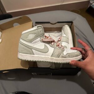 Nike Kids High-Top Sneakers - White and Gray